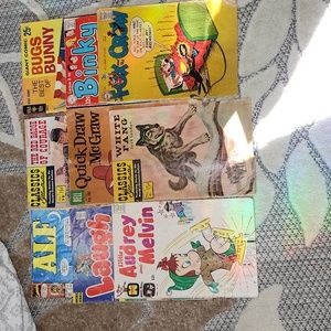 Collection of 9 vintage comic books💙